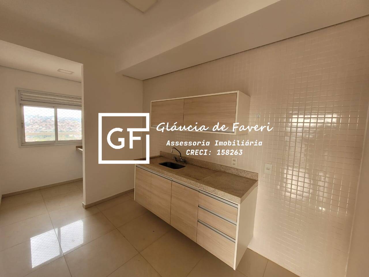 Apartamento à venda com 3 quartos, 86m² - Foto 2